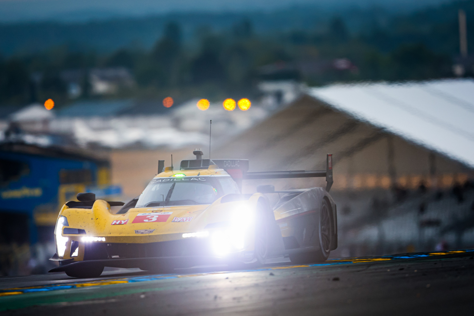 La Cadillac #3 n'est pas distancée du tout, malgré de nombreuses péripéties.
